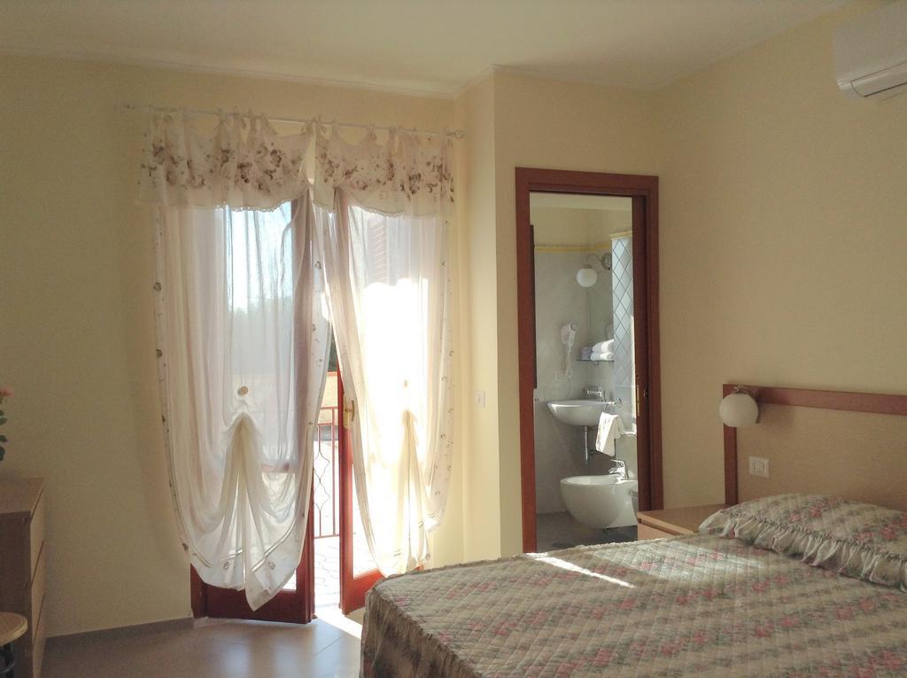 Hotel Santa Rosalia Marina di Camerota Bagian luar foto