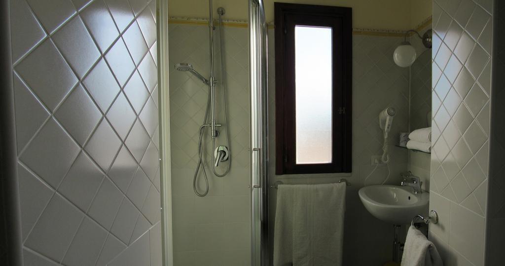 Hotel Santa Rosalia Marina di Camerota Ruang foto