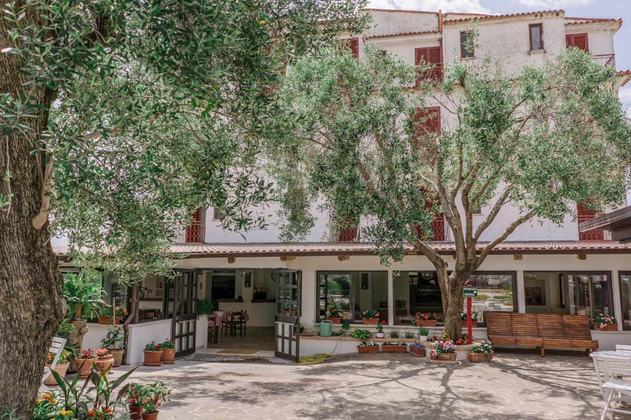 Hotel Santa Rosalia Marina di Camerota Bagian luar foto